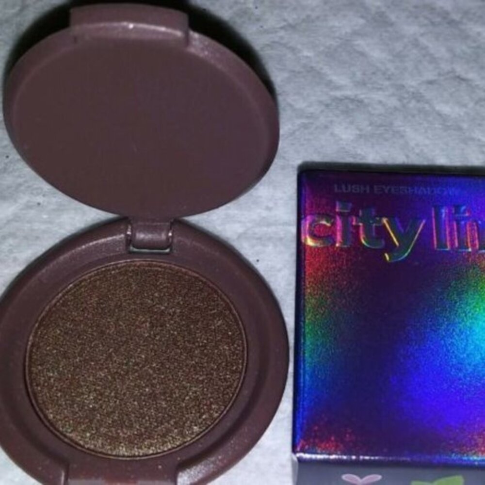 COPY - New IBY BEAUTY LUSH EYESHADOW SINGLE FIRE & ICE